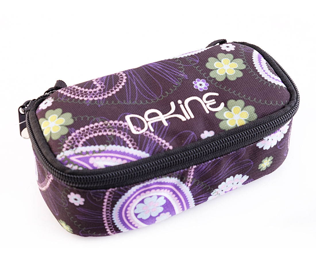 Купить чехол для очков DAKINE Girls Sunglass Case GPSYFL со скидкой в  официальном интернет магазине Dakine.ru с доставкой по России.